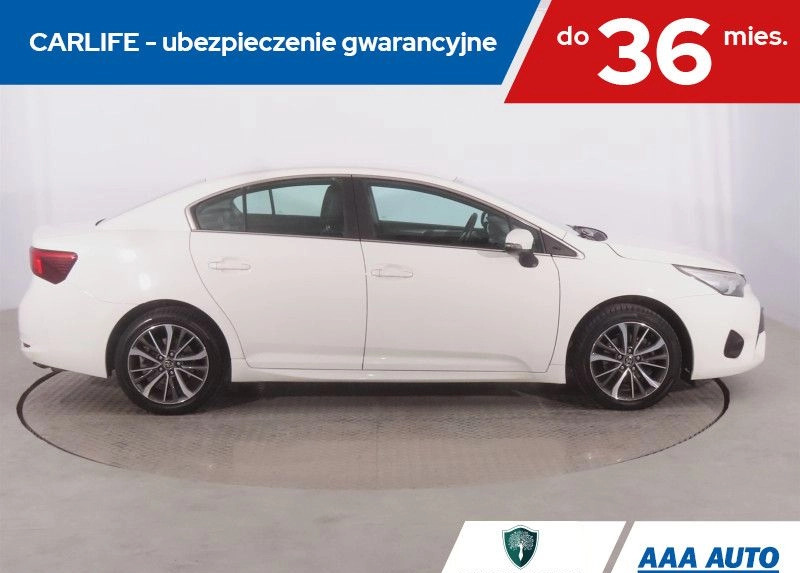 Toyota Avensis cena 53000 przebieg: 156404, rok produkcji 2015 z Staszów małe 191